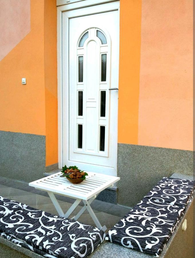 Apartment Ory Near The City Center With Free Parking Pula Buitenkant foto