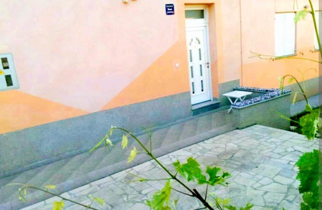 Apartment Ory Near The City Center With Free Parking Pula Buitenkant foto