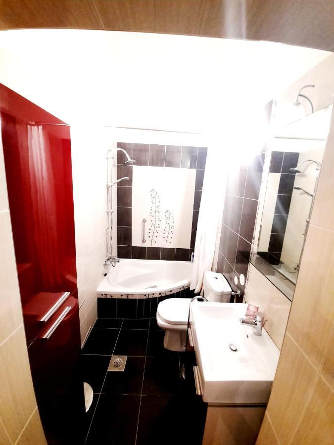 Apartment Ory Near The City Center With Free Parking Pula Buitenkant foto